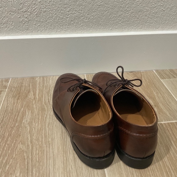 Allen Edmonds Raymond Apron-toe Derby Dress Shoe - Picture 4 of 6